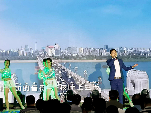 湖南世瑞環(huán)?？萍加邢薰?株洲治理餐飲油煙污染,廚房清理